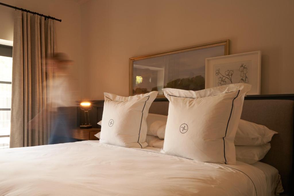The Louis Hotel - Habitación King Con Balcón