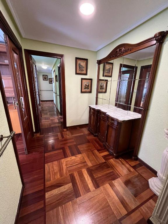 Fotografie z fotogalerie ubytování Atuaire Home Gran Apartamento con vistas a la Catedral de Burgos v destinaci Burgos