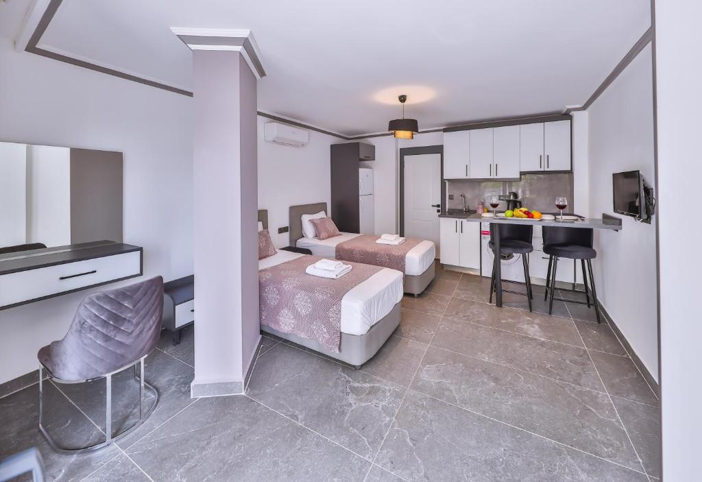 White House Apart - 5