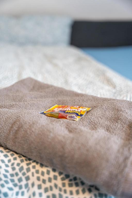 Postel nebo postele na pokoji v ubytování #2 Großes Zimmer mit Pool und Garten