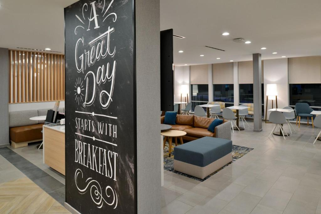 TownePlace Suites by Marriott Asheville Downtown - Housity