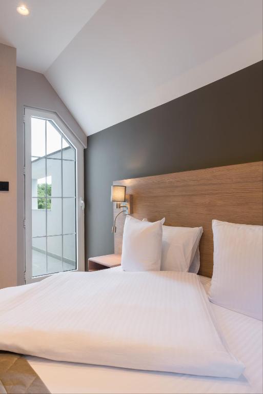 Emilia Lux Rooms - 豪华双人房间与阳台