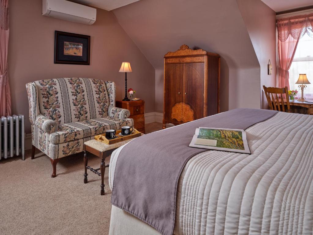 Keystone Inn Bed and Breakfast - Triple Room With Bath