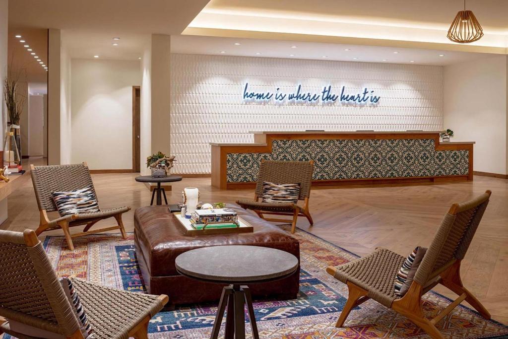 Posezení v ubytování Hotel Adeline, Scottsdale, a Tribute Portfolio Hotel