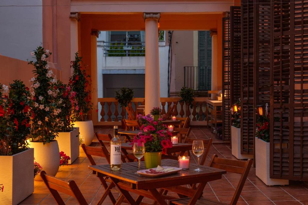 Restaurace v ubytování Antonios Hostal