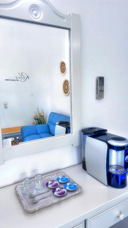 Eleni Rooms , Παροικιά – Ενημερωμένες τιμές για το 2023