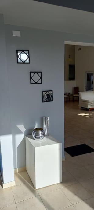 TV a/nebo společenská místnost v ubytování Peaceful Room Close to the Beach