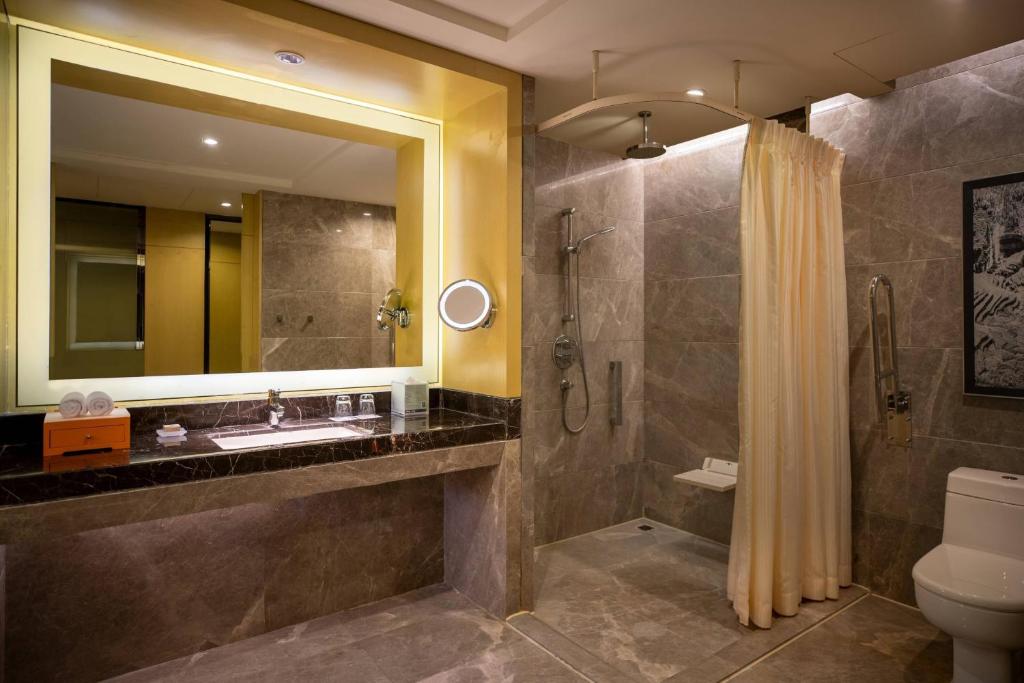 Koupelna v ubytování Renaissance Huizhou Hotel