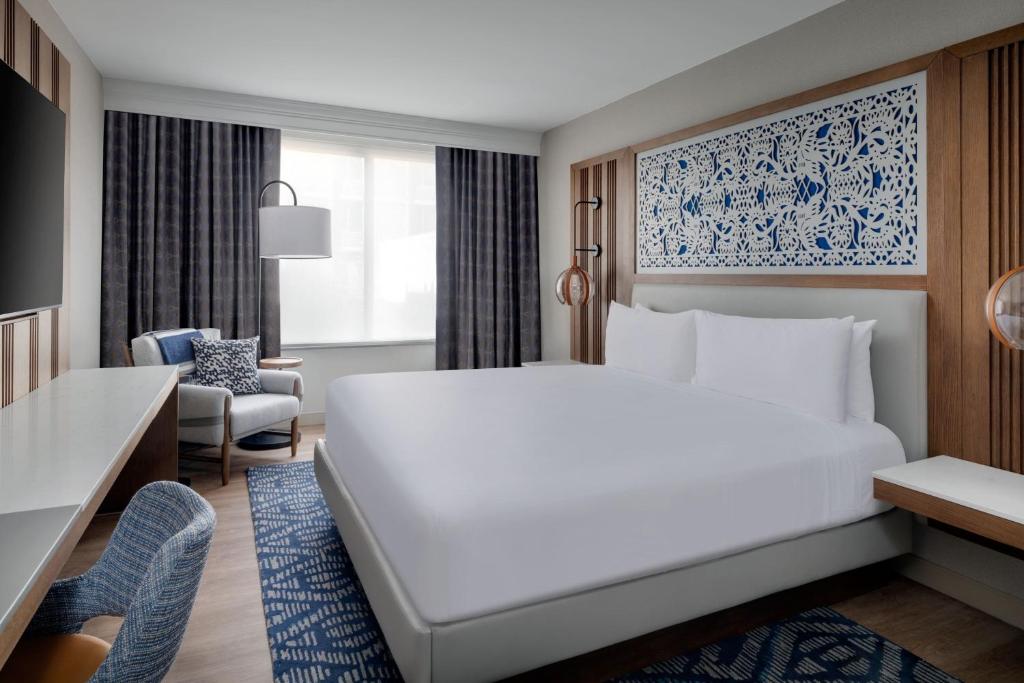 Postel nebo postele na pokoji v ubytování Austin Marriott South