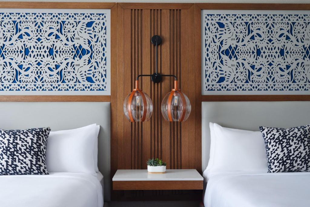 Postel nebo postele na pokoji v ubytování Austin Marriott South