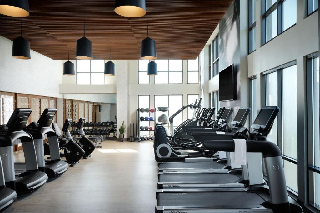 Fitness centrum a/nebo fitness zařízení v ubytování Austin Marriott South