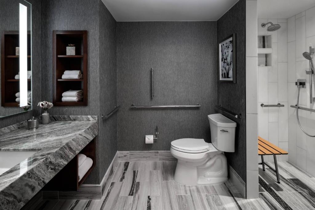 The Ritz-Carlton Atlanta - King Room - Hearing Accessible