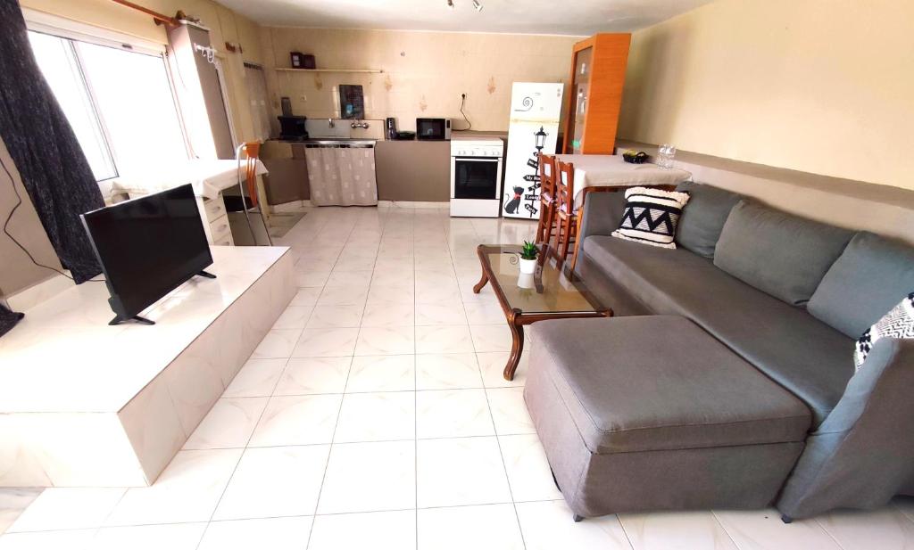 Village house with a nice garden - Appartement D'une Chambre
