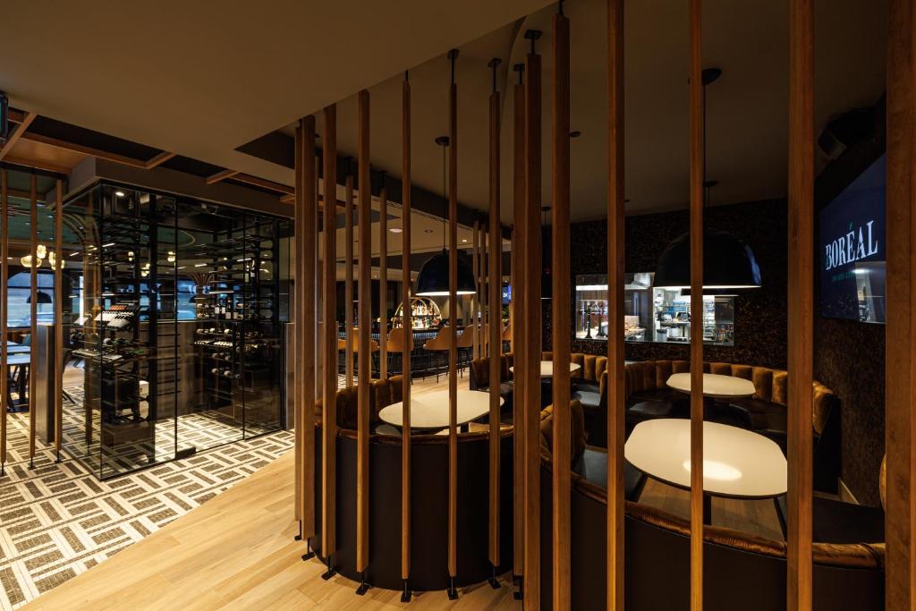 Restaurace v ubytování Hôtel Universel, Centre de congrès Rivière-du-Loup