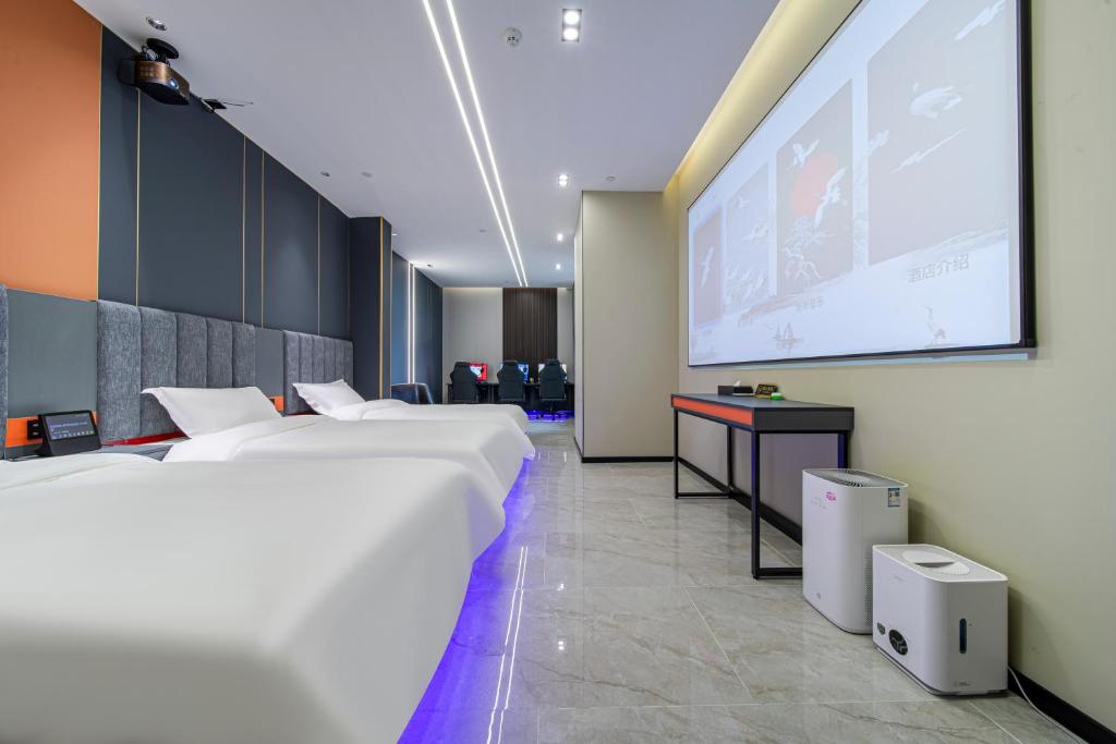 Fd Club Hotel - Qian Tan - Deluxe Triple Room
