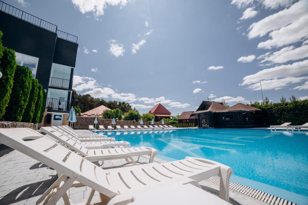 Bazén v ubytování Avalon Hotel&Pool nebo v jeho okolí