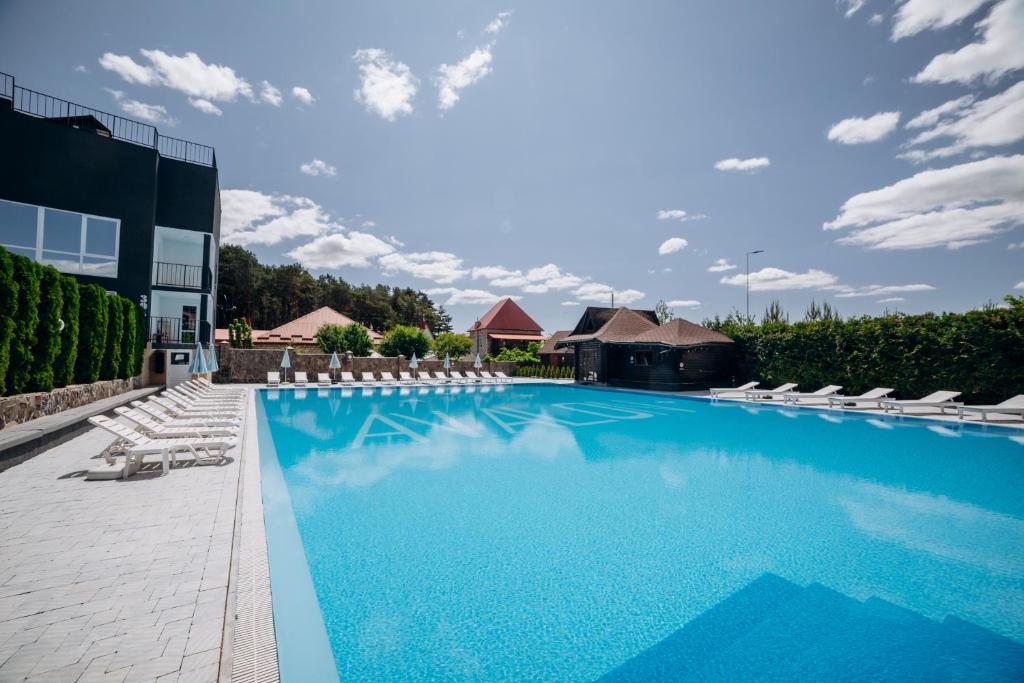 Bazén v ubytování Avalon Hotel&Pool nebo v jeho okolí