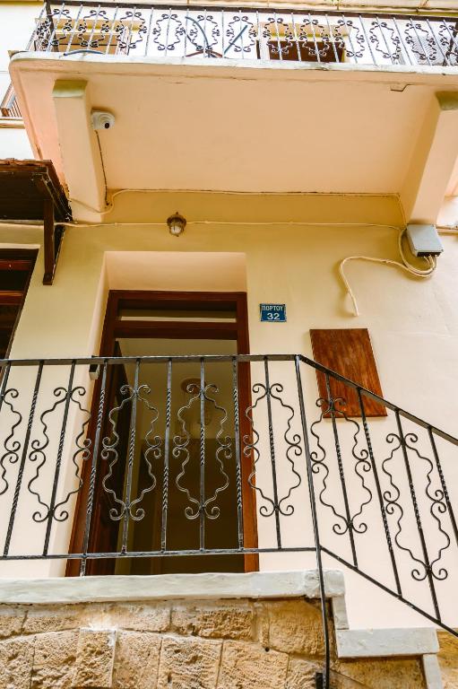 Balkón nebo terasa v ubytování Konmari Boutique Suites