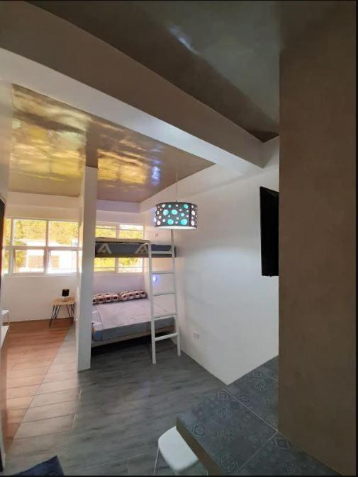 Postel nebo postele na pokoji v ubytování Ship MARIA Hotel