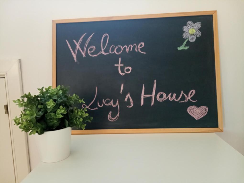 Lucy's House, Melfi (precios actualizados 2024)