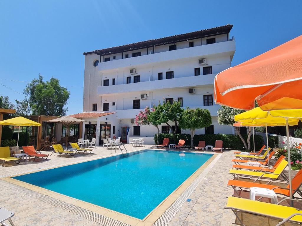 Bazén v ubytování Arhodiko Hotel nebo v jeho okolí