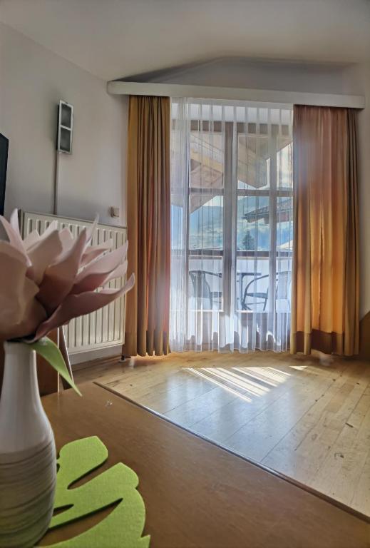 Fotografie z fotogalerie ubytování Hotel Landhaus Zell am See v destinaci Zell am See