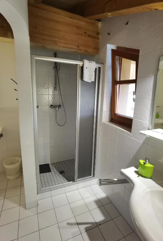 Koupelna v ubytování Hotel Landhaus Zell am See