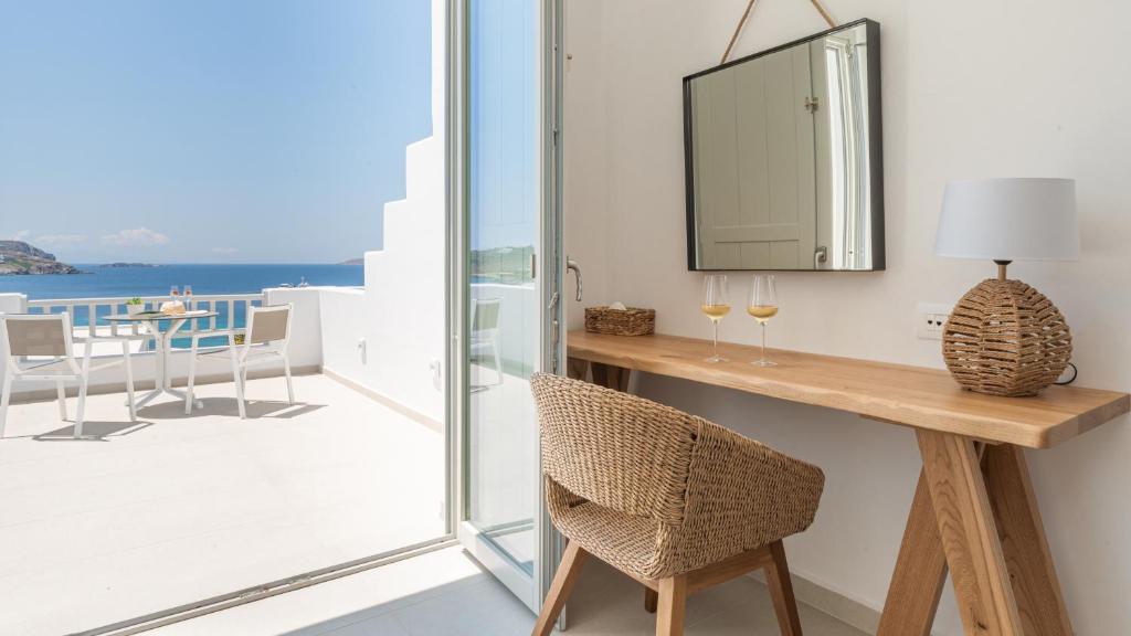 Manoula's Beach Mykonos Resort - 17