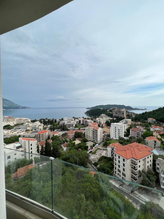 Peisaj natural din apropierea acestui apartament