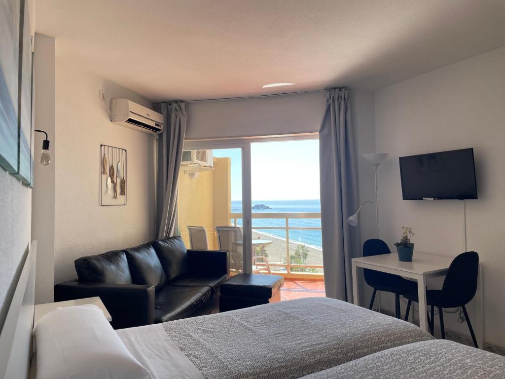 Posteľ alebo postele v izbe v ubytovaní Apartamentos Apal Chinasol