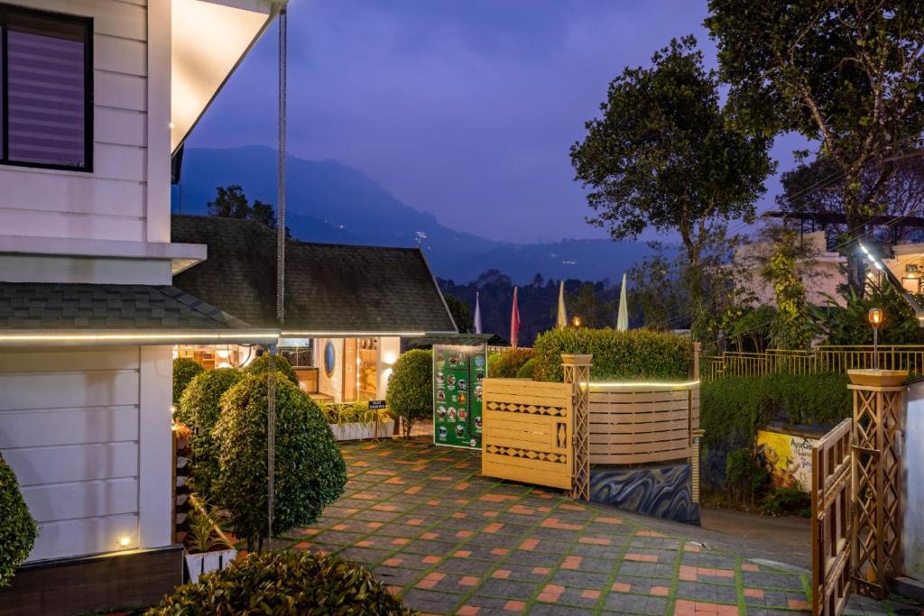 Zahrada ubytování Star Emirates Luxury Resort and Spa, Munnar