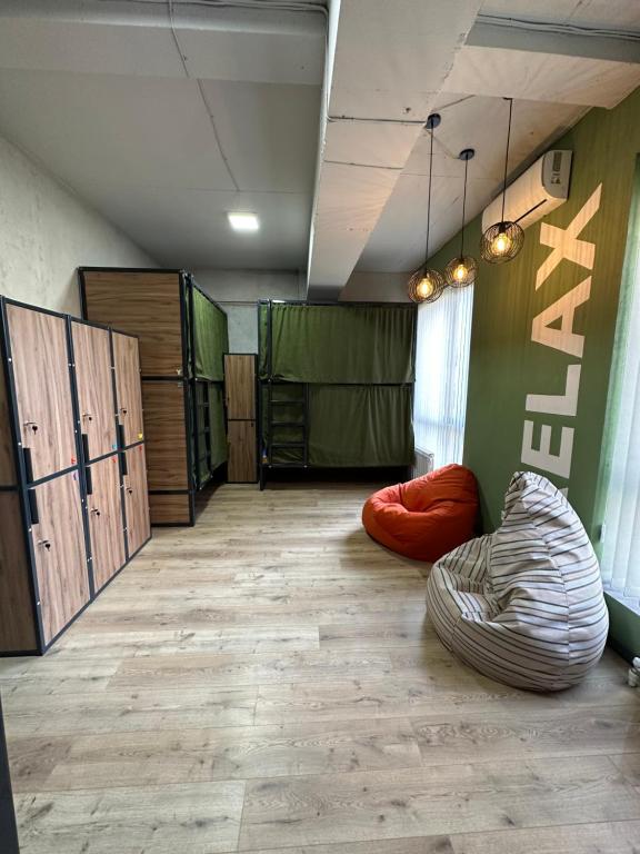 Posezení v ubytování izzzi hostel