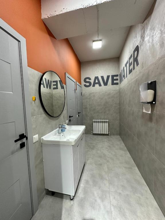 Koupelna v ubytování izzzi hostel