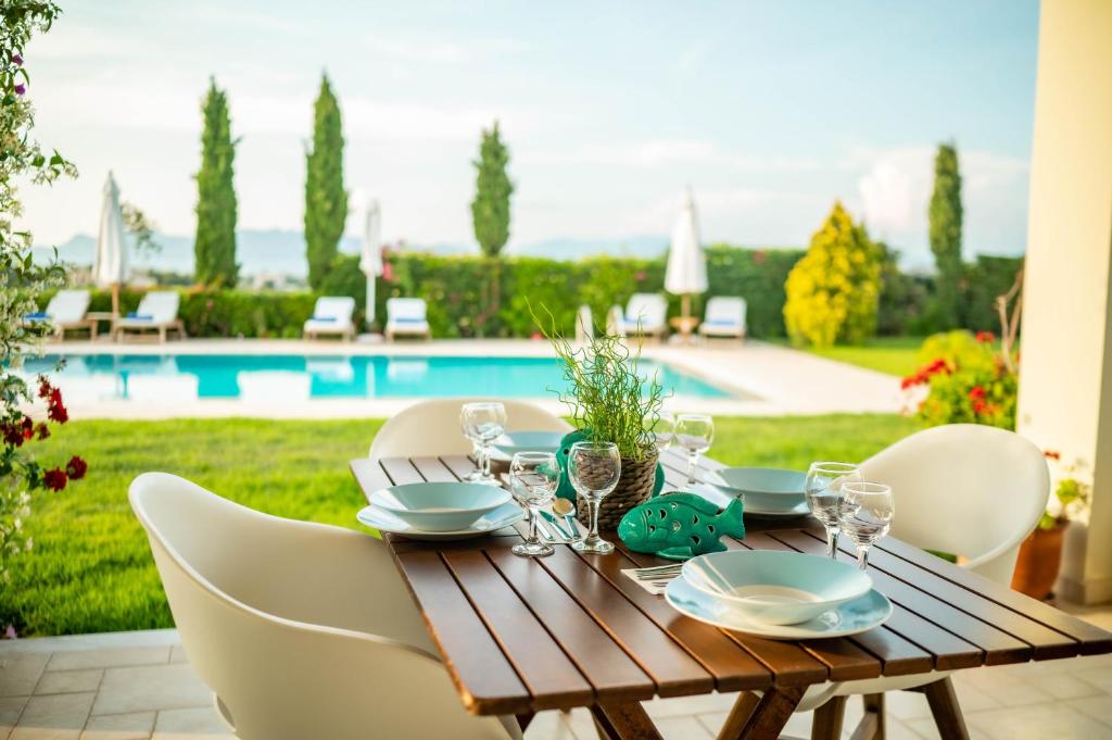 Zdjęcie z galerii obiektu Kos Secret Villa with private pool w mieście (( Kermetés ))