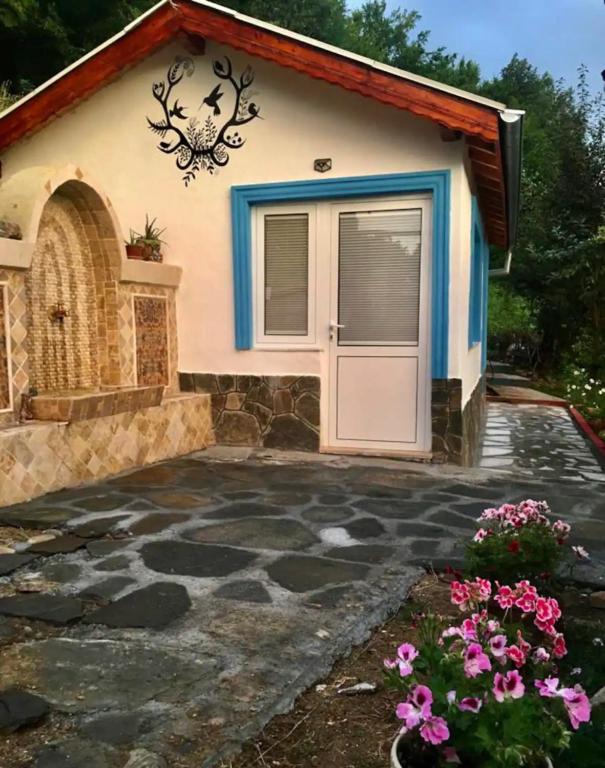 Cozy home in Ardino
