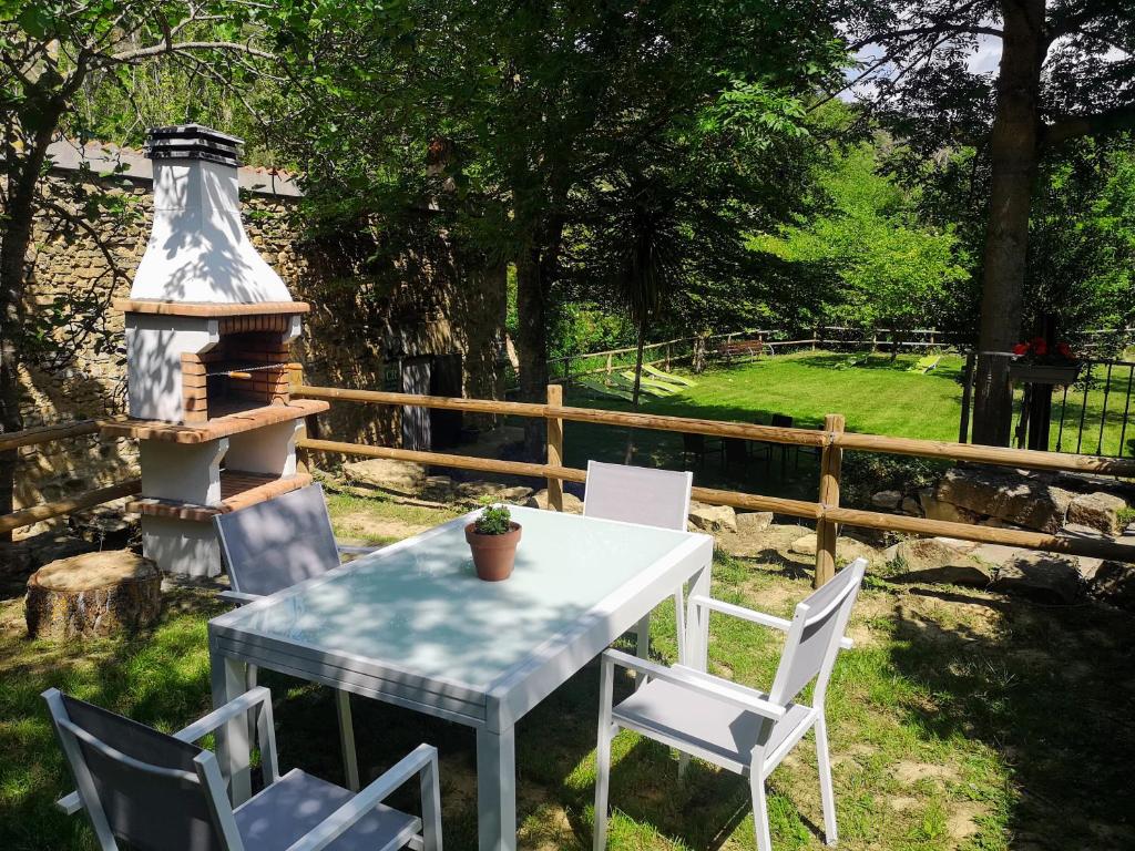 Casa rural Ardetxal a 16km de Logroño y Laguardia - Housity