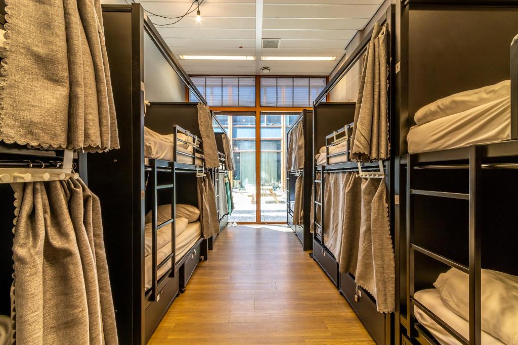 Postel nebo postele na pokoji v ubytování Hostelle - women only hostel Amsterdam