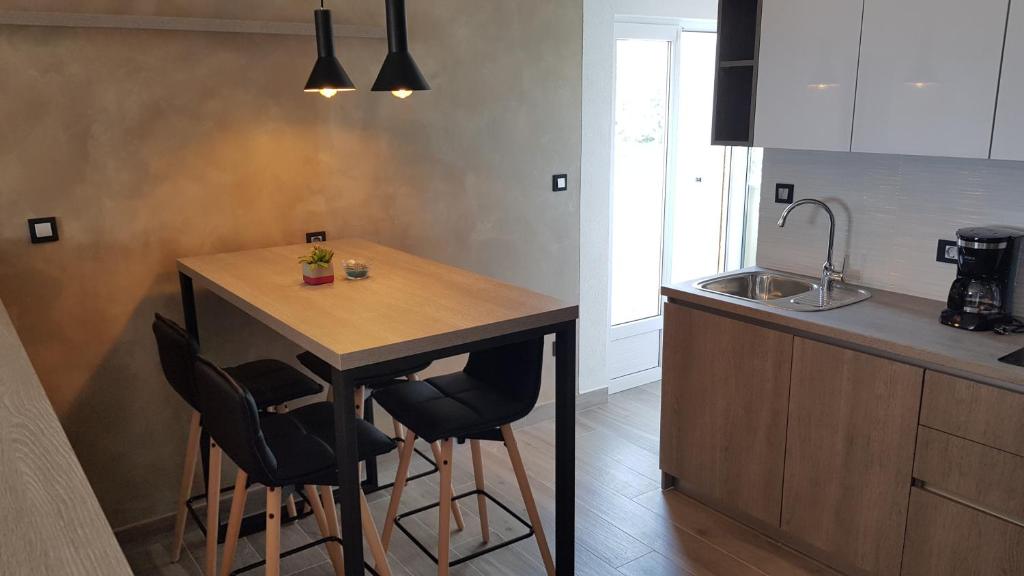Kuchyň nebo kuchyňský kout v ubytování Premium Appartments Suha Punta