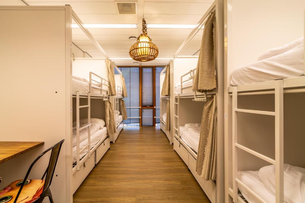 Postel nebo postele na pokoji v ubytování Hostelle - women only hostel Amsterdam