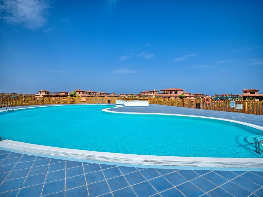 The swimming pool at or close to Villa Origo Mare 1236 in Majanicho
