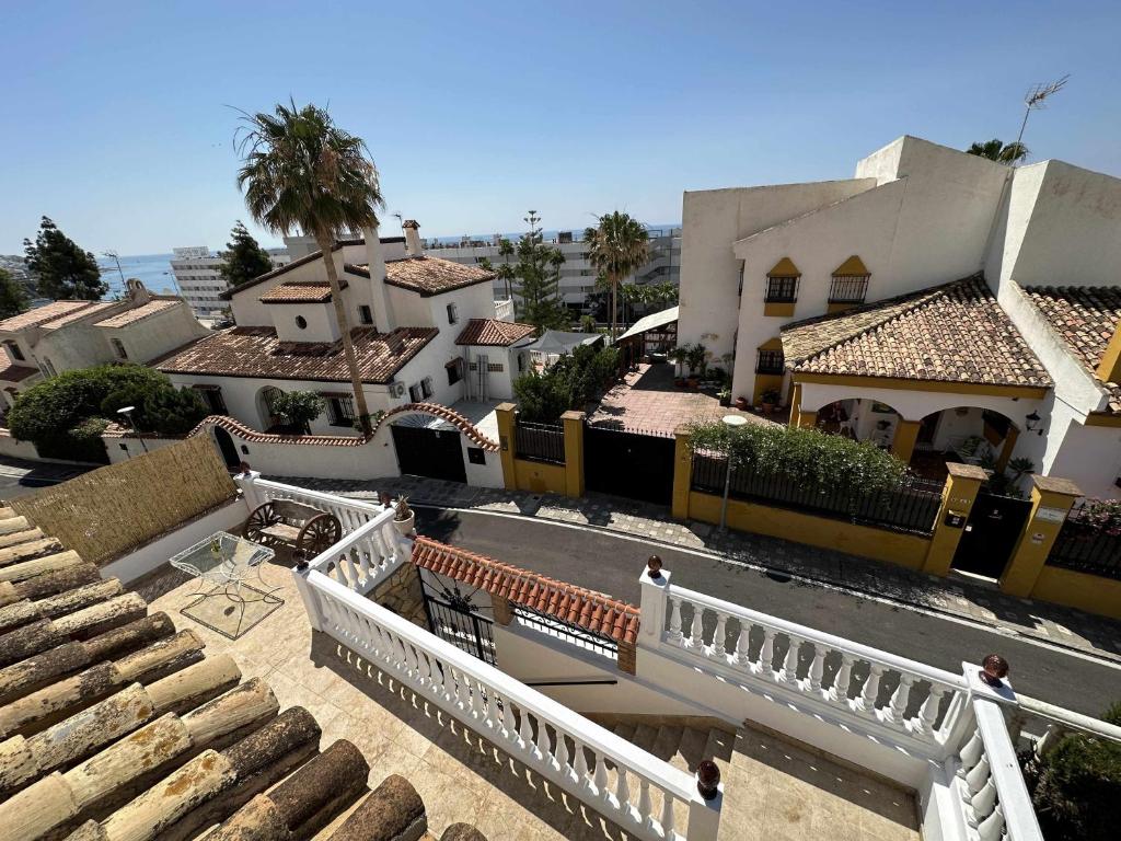 Zdjęcie z galerii obiektu Villa Zebra sea view beach across the street w mieście Benalmádena