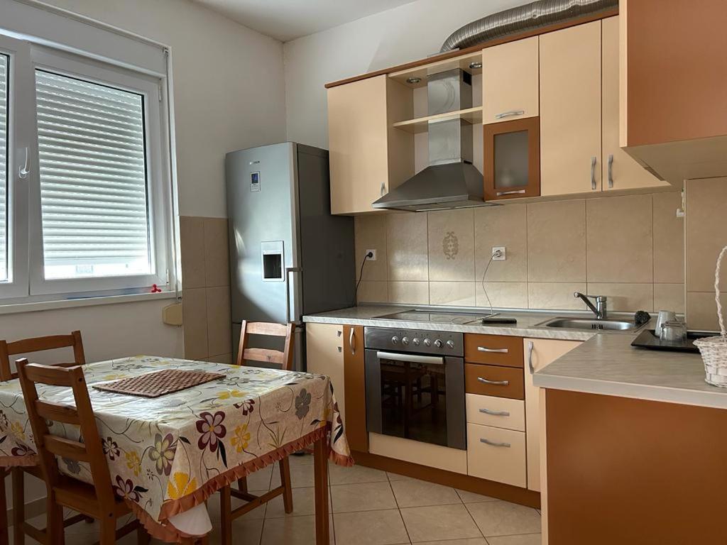 Apartman Milena Soho, Бар – Обновени цени 2023