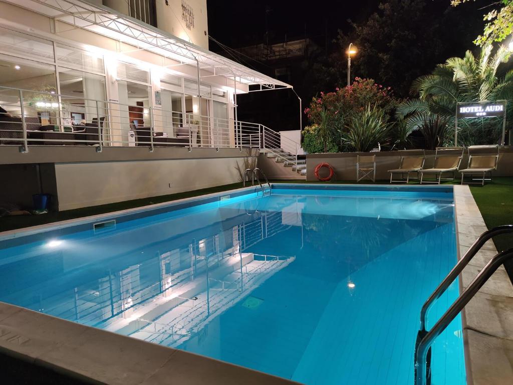 Swimmingpoolen hos eller tæt på Hotel Audi Frontemare