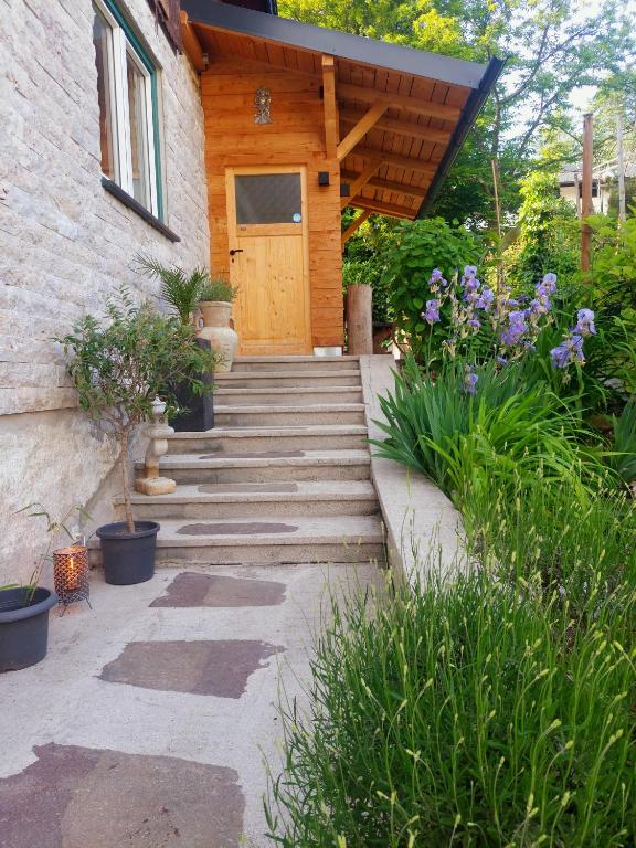 Zahrada ubytování Ferienhaus Goldener Anker Unterach am Attersee