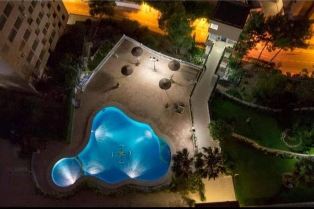 Swimmingpoolen hos eller tæt på Trinisol 2