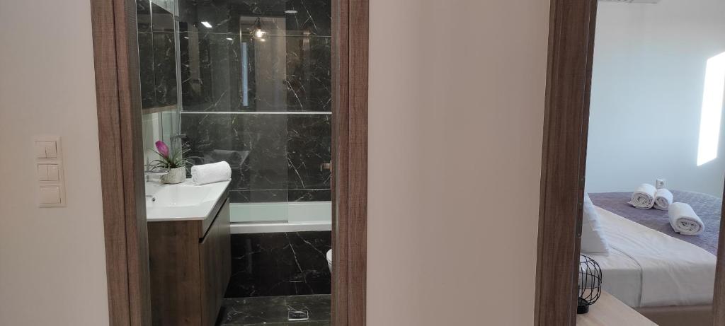 EZITH LUXURY APARTMENTSにあるバスルーム