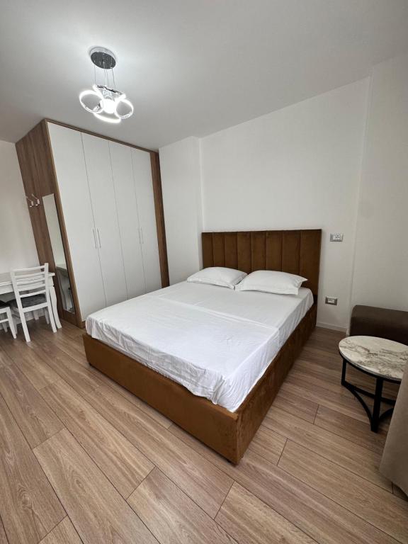 Studio City Center - Imazhi 6