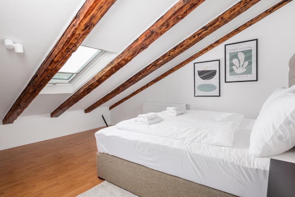 Apartments Madeleine - 9