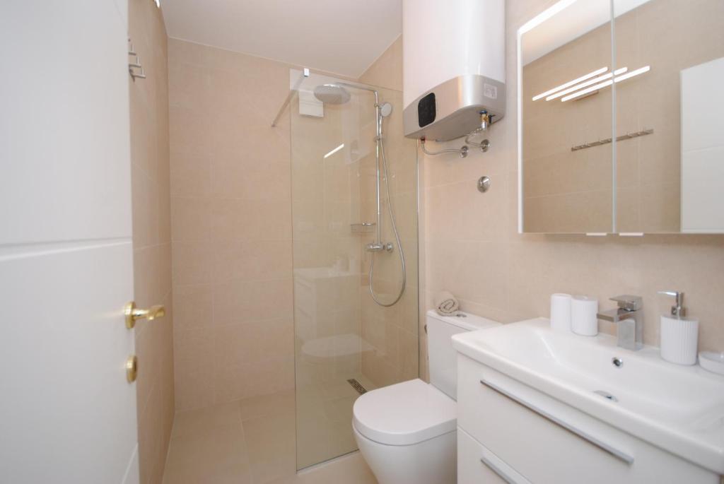 Koupelna v ubytování Rooms Dilk