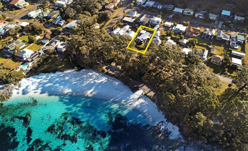 Hyams Drift by Latitude South Coast, Hyams Beach (updated prices 2024)